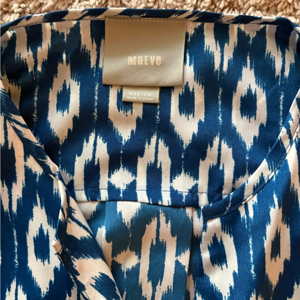 Maeve Blue and White Geometric V-Neck Tunic - Picture 2 of 6